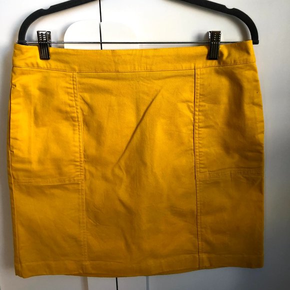 Boden Yellow Chino Skirt - Picture 2 of 5